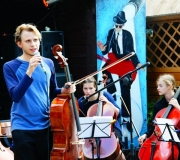 Marcin Zdyniuk z zespołem w bb2